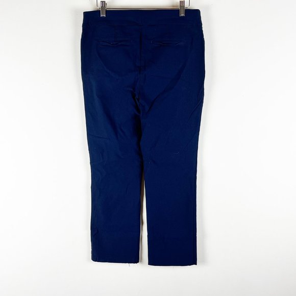 2/$20 Chico’s Flat Front Cropped Pant 1R - Picture 3 of 5